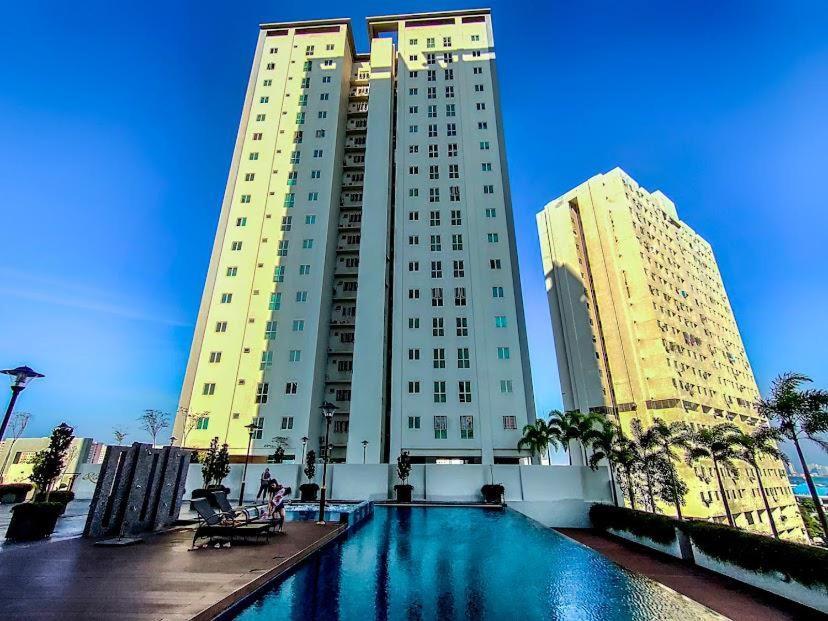 Straits Garden Suites By Yen'S Sojourn Джорджтаун Экстерьер фото